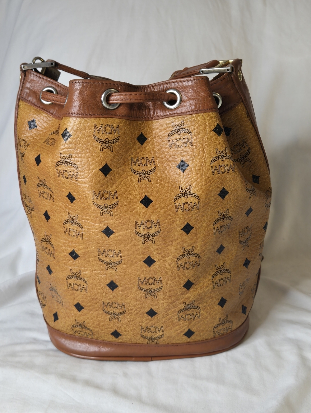 MCM Visetos Cognac Drawstring Bucket Bag With COA - Picture 2 of 16
